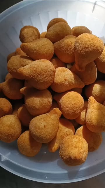 Coxinhas fritas e congeladas